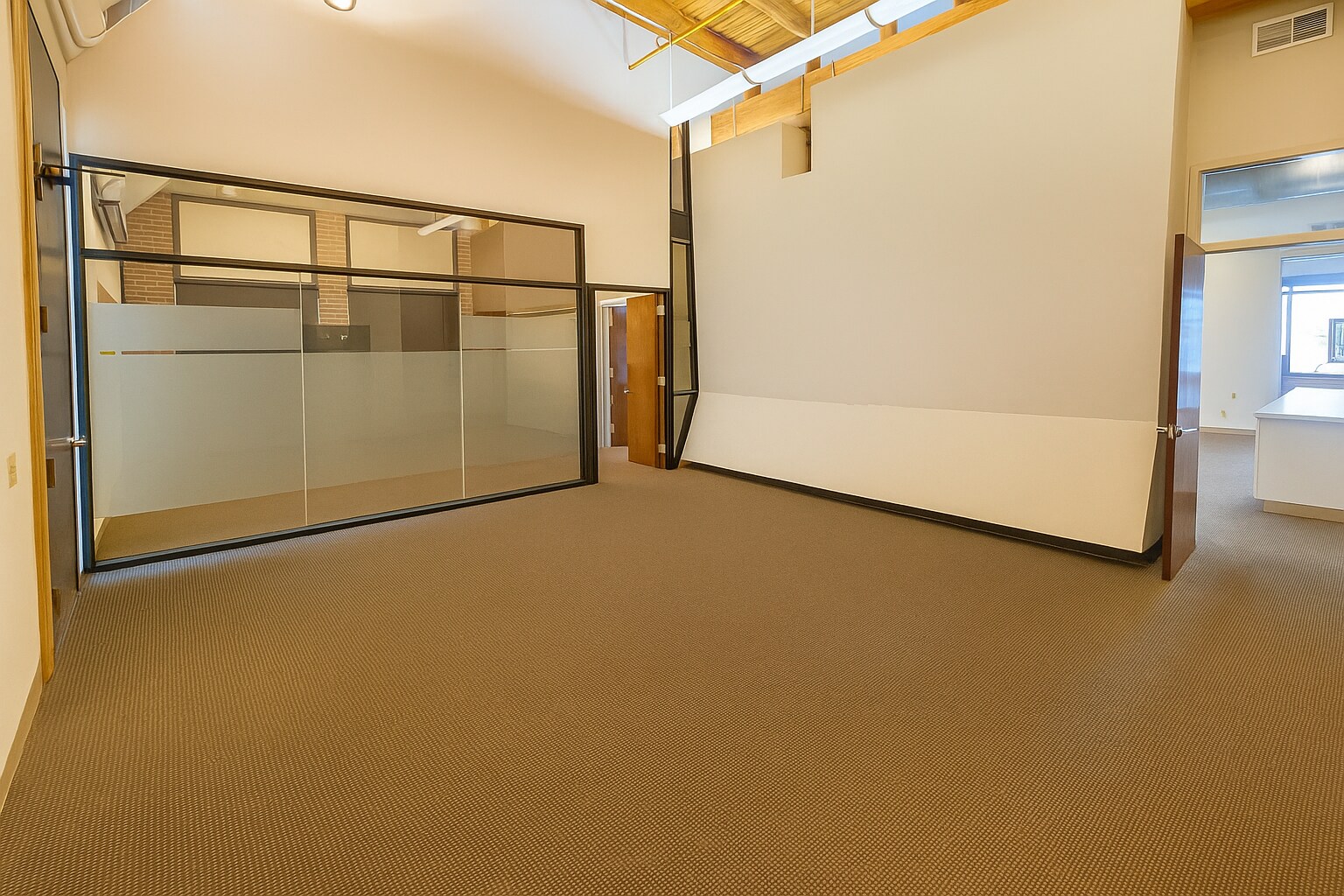 2130-2220 Livingston St, Oakland, CA à louer Photo intérieure– Image 1 sur 13