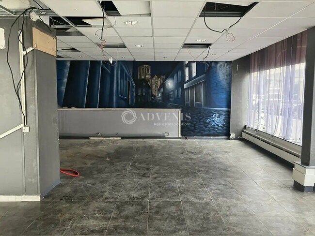 Plus de détails pour Local commercial à vendre