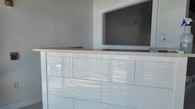 6035 Peachtree Rd, Atlanta, GA à louer - Vidéo sur l’annonce professionnelle 