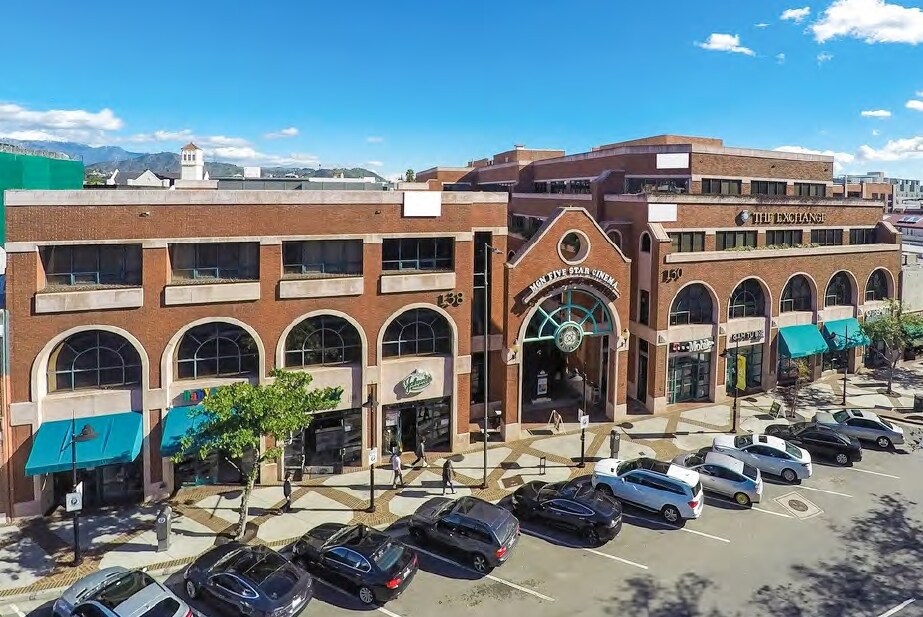 128-130 N Brand Blvd, Glendale, CA à louer Photo principale– Image 1 sur 9