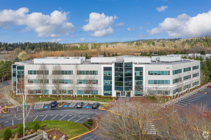 18500 NE Union Hill Rd, Redmond, WA à louer - Photo principale – Image 1 sur 6