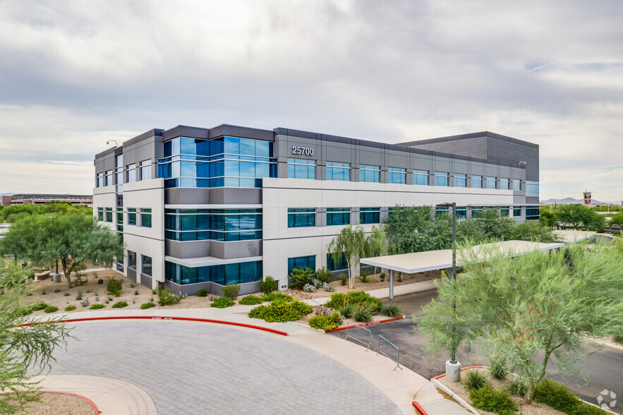 25700 N Norterra Pky, Phoenix, AZ à louer - Photo de l’immeuble – Image 2 sur 5