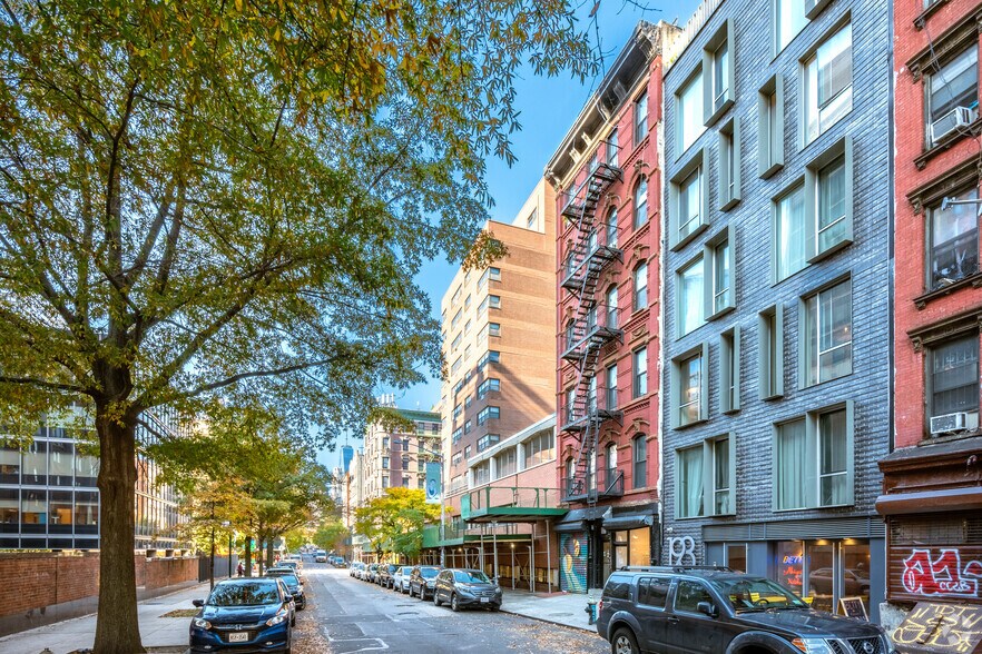 191 Henry St, New York, NY à louer - Photo de l’immeuble – Image 2 sur 7