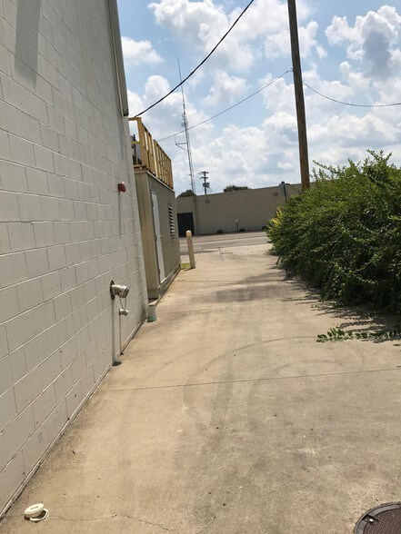 689 S Miami St, West Milton, OH à louer - Photo de l’immeuble – Image 2 sur 3