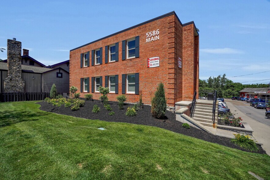 5586 Main St, Williamsville, NY à louer - Photo de l’immeuble – Image 1 sur 18