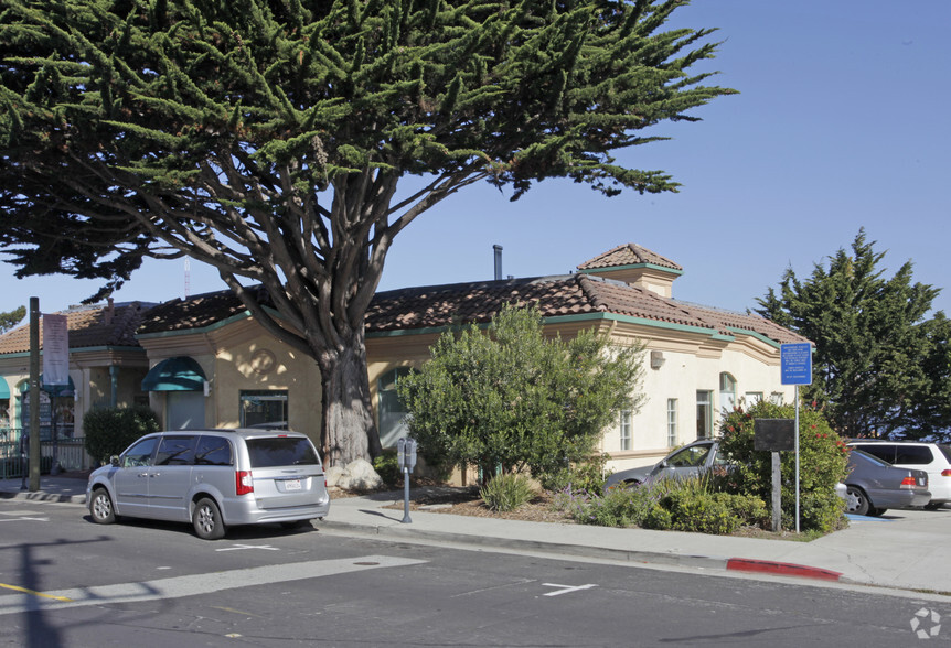 550 Wave St, Monterey, CA à louer - Photo de l’immeuble – Image 2 sur 8
