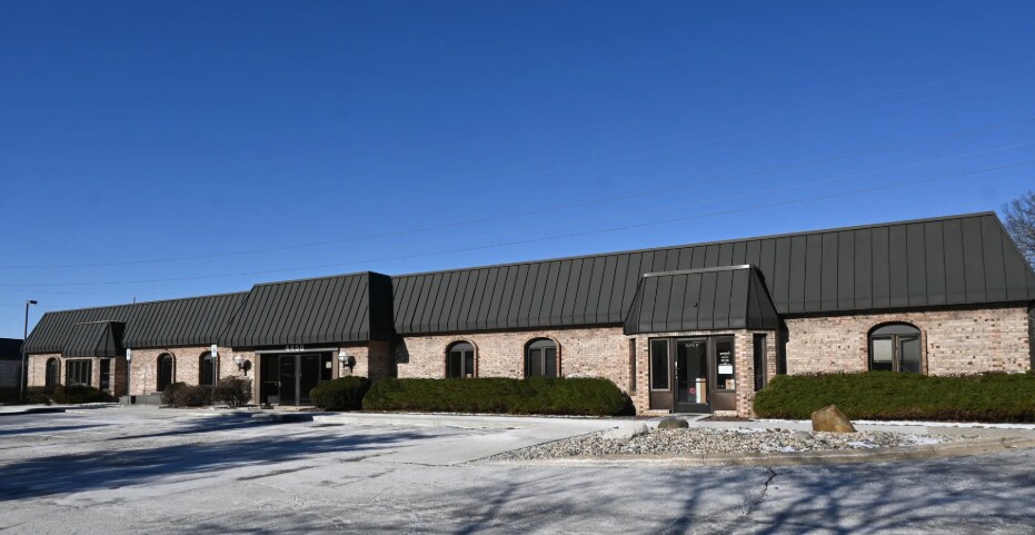 4458 Oakbridge Dr, Flint, MI à vendre Photo de l’immeuble– Image 1 sur 2