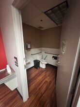 7126-7220 Fulton Dr, Canton, OH à louer Photo intérieure– Image 2 sur 7