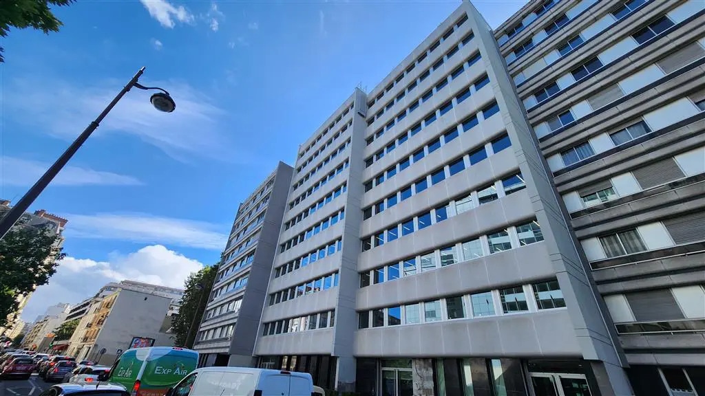 Bureau dans Paris à louer Photo de l’immeuble– Image 1 sur 9