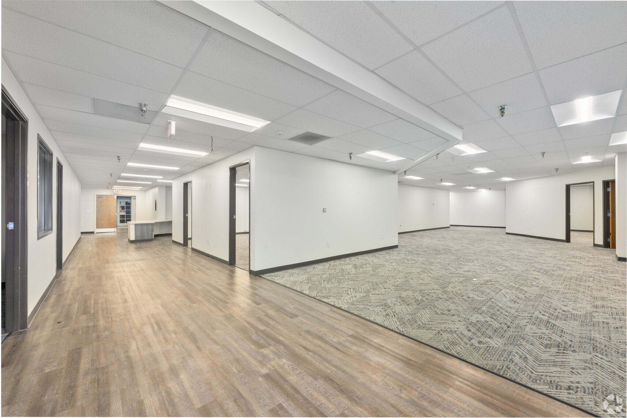 225 W Hospitality Ln, San Bernardino, CA à louer Photo intérieure– Image 1 sur 1