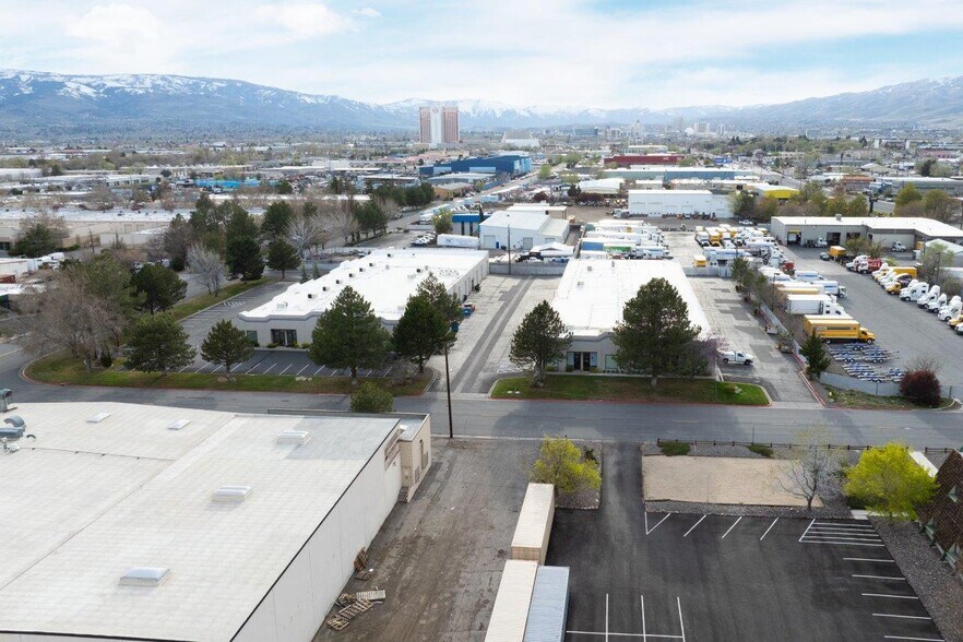 1350 Freeport Blvd, Sparks, NV à louer - Photo de l’immeuble – Image 2 sur 23