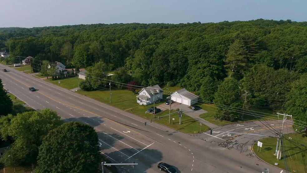 414 Liberty St, Pawcatuck, CT à vendre - Vidéo sur l’annonce professionnelle – Image 2 sur 8