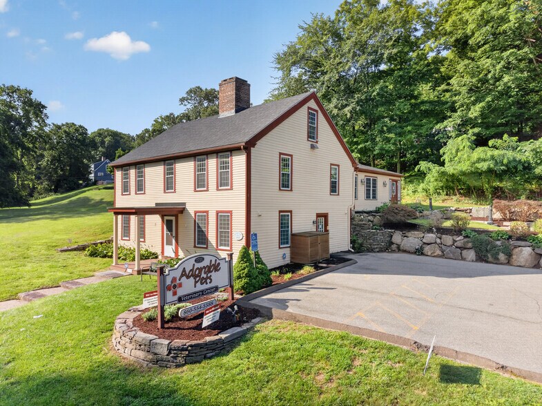 1721 Saybrook Rd, Haddam, CT à vendre - Photo de l’immeuble – Image 1 sur 34