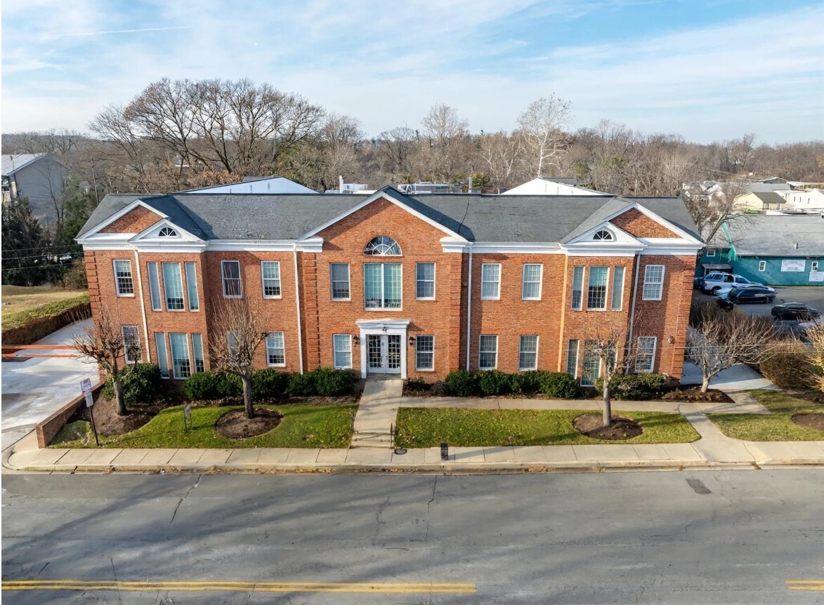 705 Melvin Ave, Annapolis, MD à louer Photo principale– Image 1 sur 10