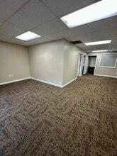 6719 Winkler Rd, Fort Myers, FL à louer Photo intérieure– Image 1 sur 3