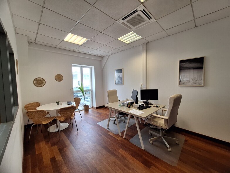 Bureau dans Bordeaux à louer - Photo de l’immeuble – Image 1 sur 7