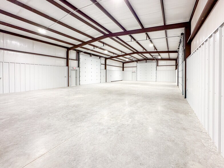 7115 N County Road 1294, Midland, TX à vendre - Photo de l’immeuble – Image 3 sur 9