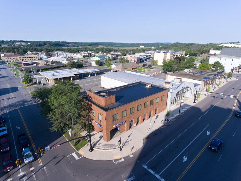 200 W Broad St, Hazleton, PA à vendre - Photo principale – Image 1 sur 7