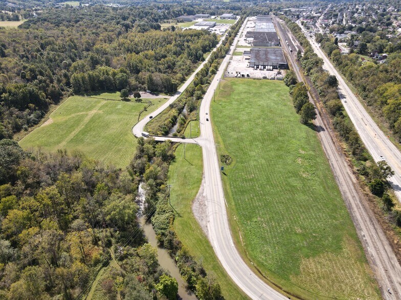Buncher Commerce Park – Youngwood, Leetsdale, PA à louer - Photo de l’immeuble – Image 2 sur 4