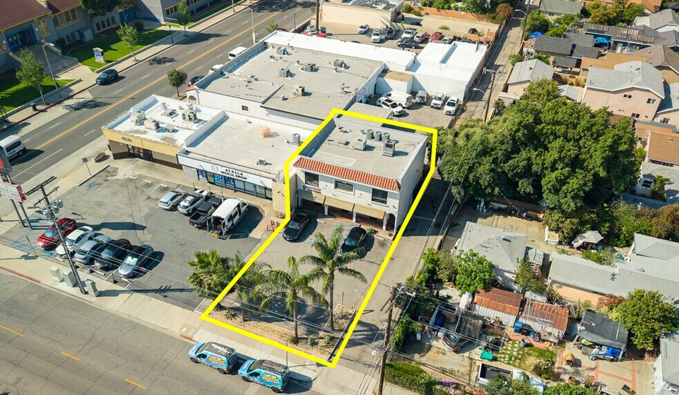 1108 5th St, San Fernando, CA à vendre - Photo de l’immeuble – Image 3 sur 12