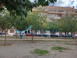 Plus de détails pour Local commercial à vendre