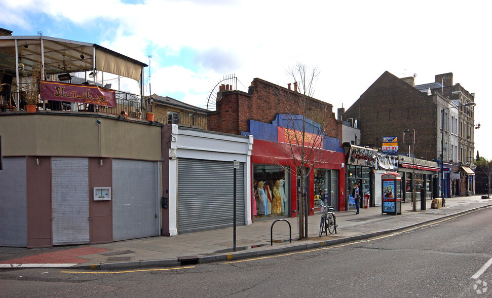 47 Chalk Farm Rd, Londres à louer - Photo de l’immeuble – Image 2 sur 5