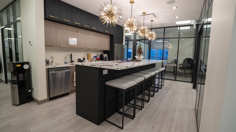 6031 Andrews Way SW, Edmonton, AB à louer - Photo intérieure – Image 2 sur 4