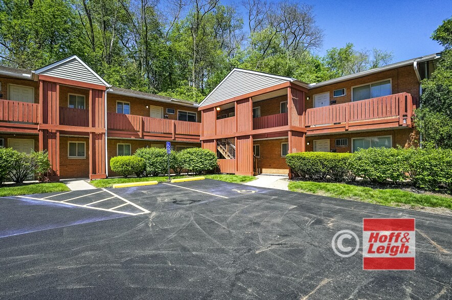 2323 Newton St, Akron, OH à vendre - Photo de l’immeuble – Image 2 sur 32