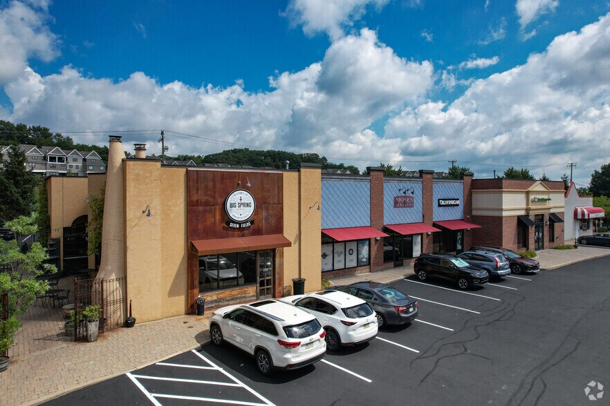 500 Northpointe Cir, Seven Fields, PA à louer - Photo principale – Image 3 sur 3