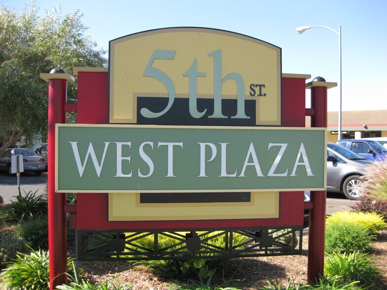 577-595 5th St W, Sonoma, CA à louer - Photo de l’immeuble – Image 1 sur 4