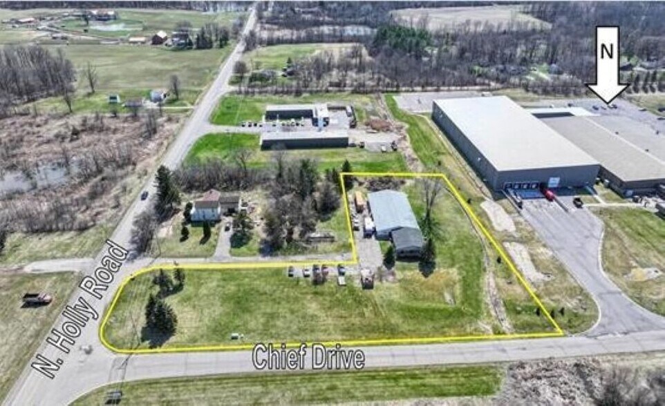 10460 N Holly Rd, Holly, MI à vendre - Photo de l’immeuble – Image 2 sur 6