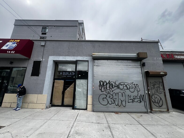 14-60 128th St, College Point, NY à louer - Photo de l’immeuble – Image 1 sur 5