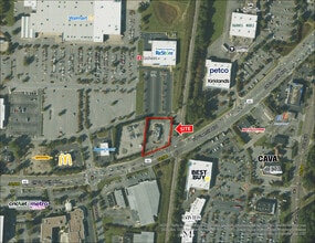 128 Greenville Blvd SW, Greenville, NC à louer Aérien– Image 1 sur 3