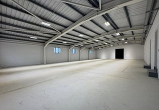 156 Dukes Rd, Londres à louer Photo intérieure– Image 2 sur 6