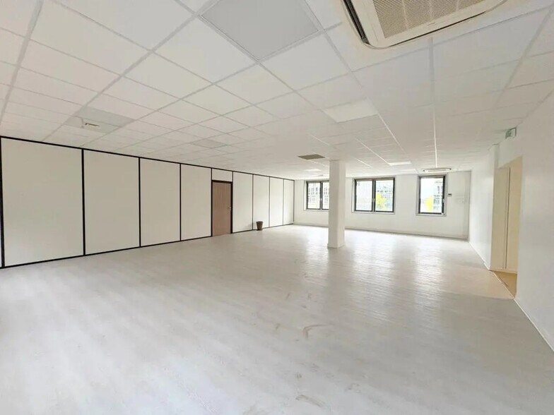 18/20 Rue Des Gaudines, Saint-Germain-en-Laye à louer - Photo de l’immeuble – Image 3 sur 10