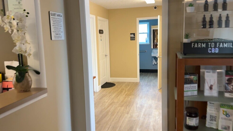 5980 Cleveland Ave, Columbus, OH à louer - Vidéo sur l’annonce professionnelle – Image 2 sur 17