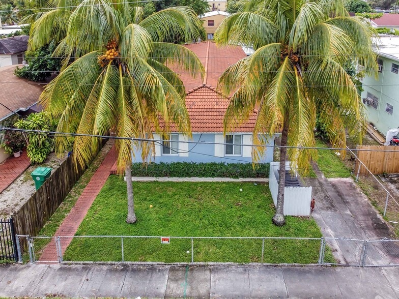 976 NW 6th St, Miami, FL à vendre - Photo de l’immeuble – Image 2 sur 21
