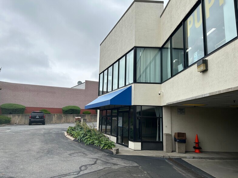48 Westport Ave, Norwalk, CT à louer - Photo de l’immeuble – Image 2 sur 5