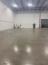 170 Jetplex Blvd, Huntsville, AL à louer Photo intérieure– Image 1 sur 5