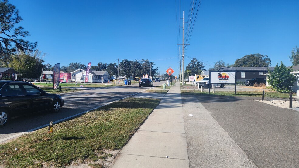 201 W Shell Point Rd, Ruskin, FL à vendre - Photo de l’immeuble – Image 2 sur 13