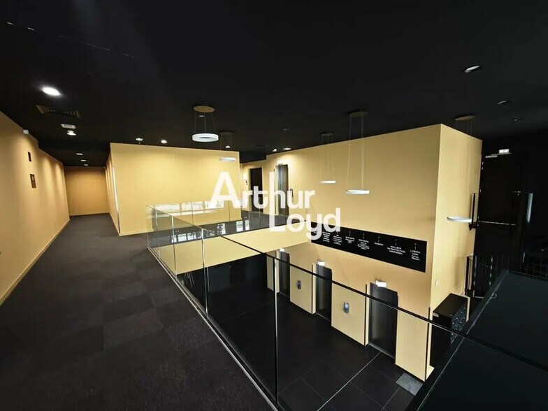 Bureau dans Nice à louer - Photo de l’immeuble – Image 3 sur 9