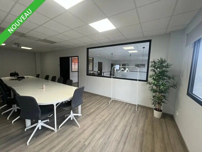 Plus de détails pour Bureau à vendre