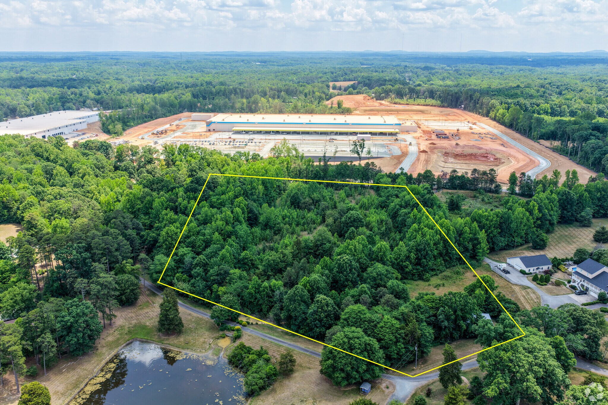 155 Wolfetrail Rd, Greensboro, NC à vendre Photo de l’immeuble– Image 1 sur 18