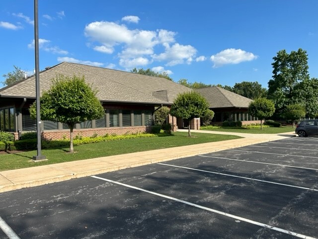 5760 Nimtz Pky, South Bend, IN à vendre - Photo de l’immeuble – Image 2 sur 24