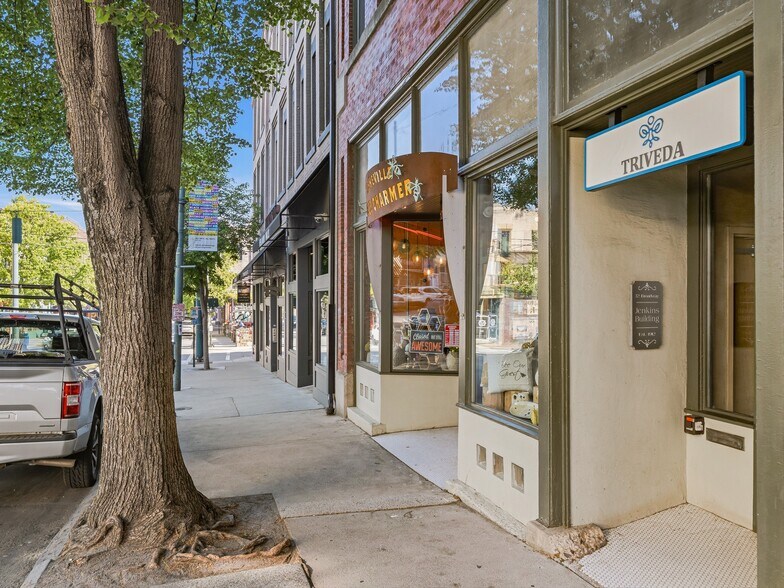 32 Broadway St, Asheville, NC à vendre - Photo de l’immeuble – Image 3 sur 45
