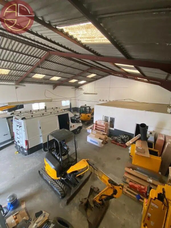 Plus de détails pour Industriel/Logistique à louer