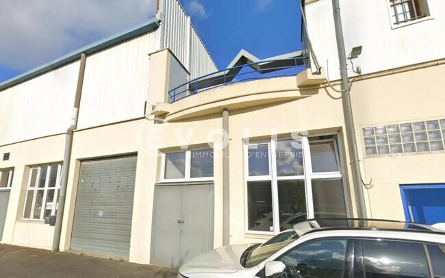 Plus de détails pour Local d'activités à louer