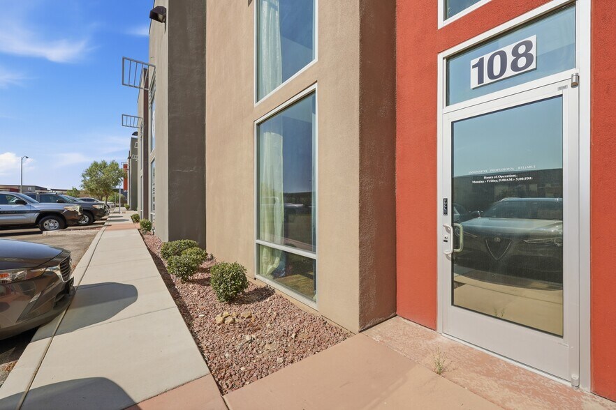 7336 W Post Rd, Las Vegas, NV à vendre - Photo de l’immeuble – Image 2 sur 19