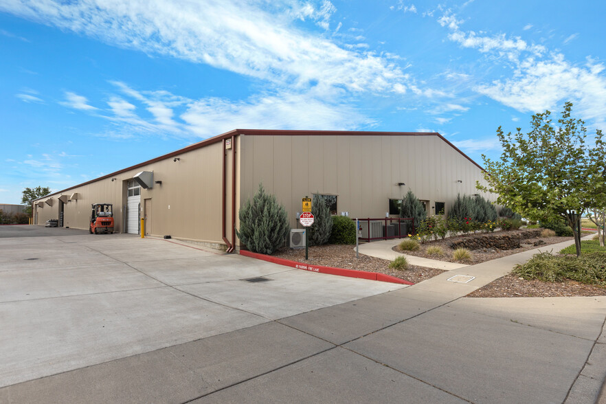 487 Ryan Ave, Chico, CA à louer - Photo de l’immeuble – Image 1 sur 11