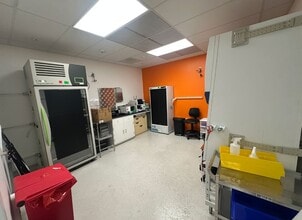 650 Gateway Blvd, South San Francisco, CA à louer Photo intérieure– Image 2 sur 9